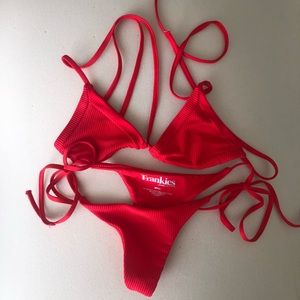 Frankie’s bikinis sky set in red
